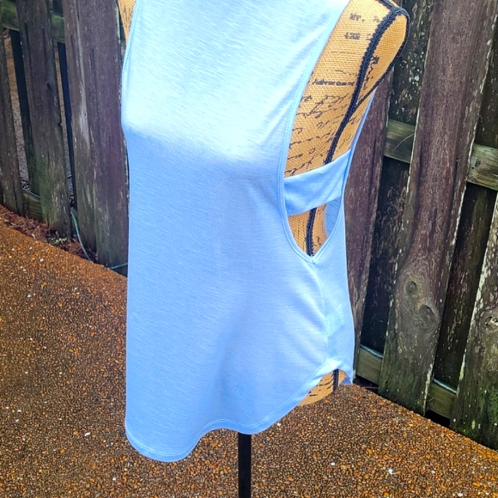 NEW Shein Sleeveless Top with Cut Out Details - Picture 14 of 17